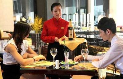 餐飲服務的16個&ldquo;怎么辦&rdquo;,服務員這樣應變就對了